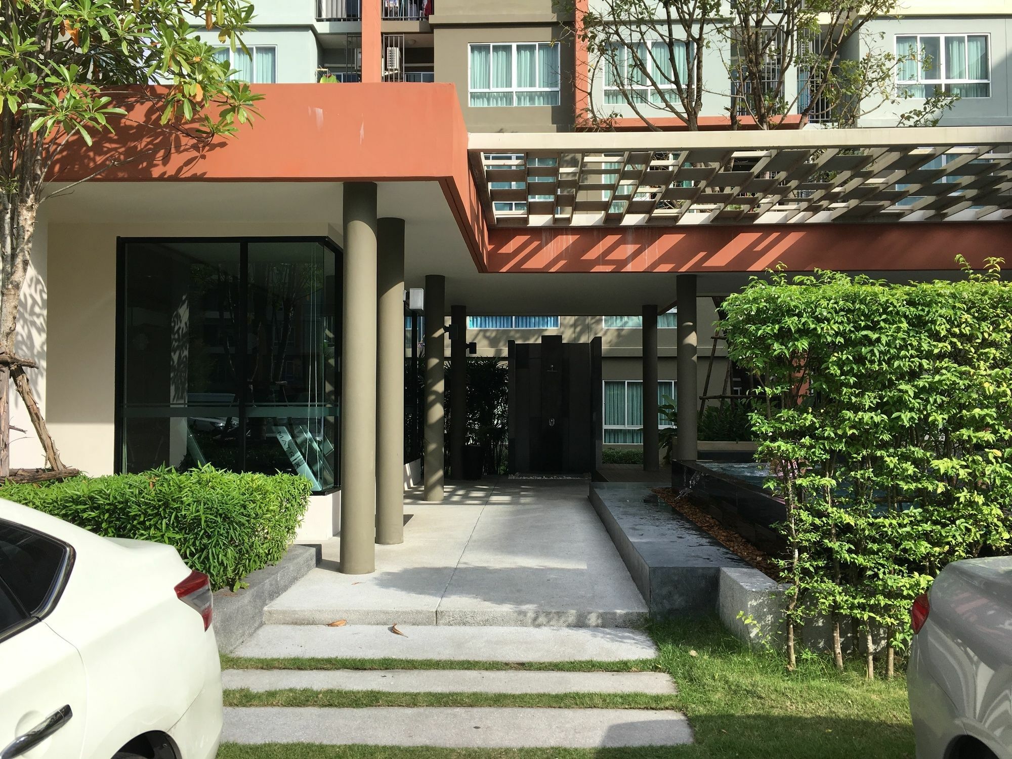 Modern Studio Room At Kathu Luaran gambar
